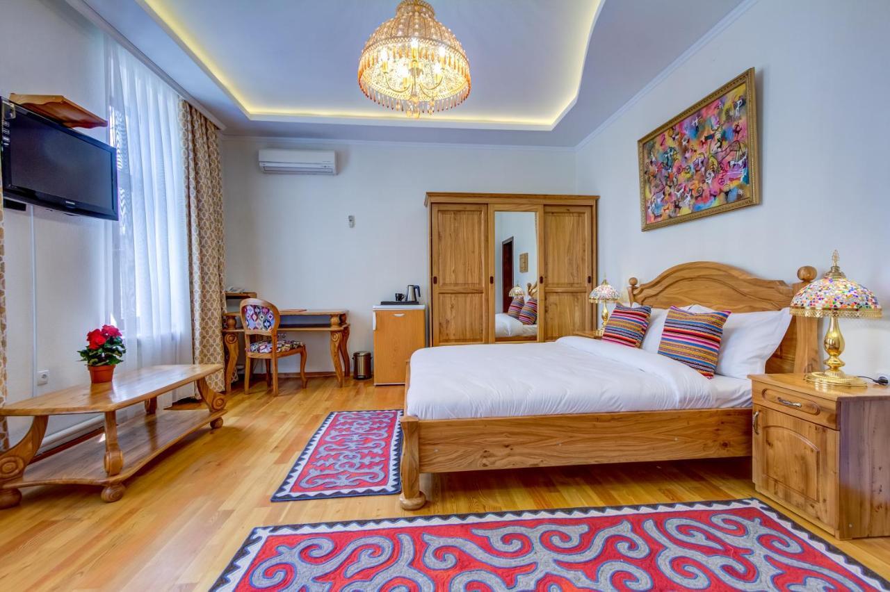 Navat Hotel بيشكيك المظهر الخارجي الصورة